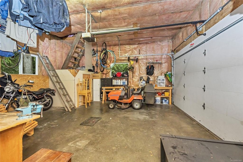 listing image 16047321483922833349