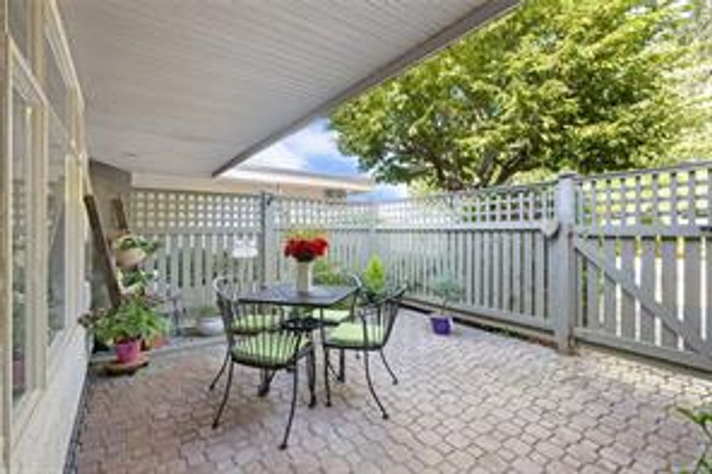 listing image 16042677508742