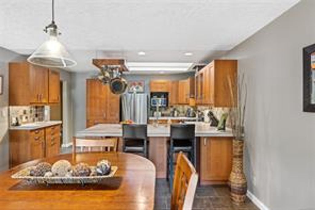 listing image 1604769666252