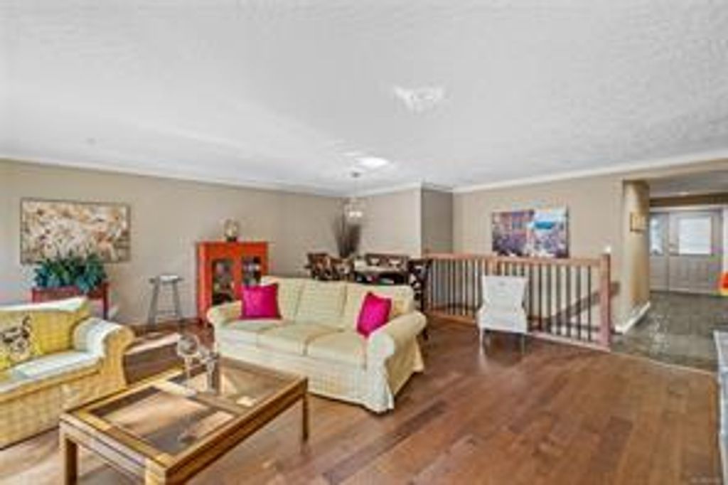 listing image 1604565425730