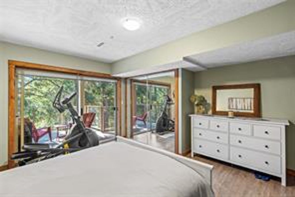 listing image 1604149323079