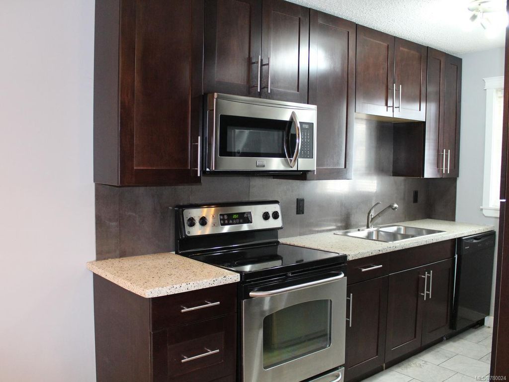 listing image 16042790678277989251