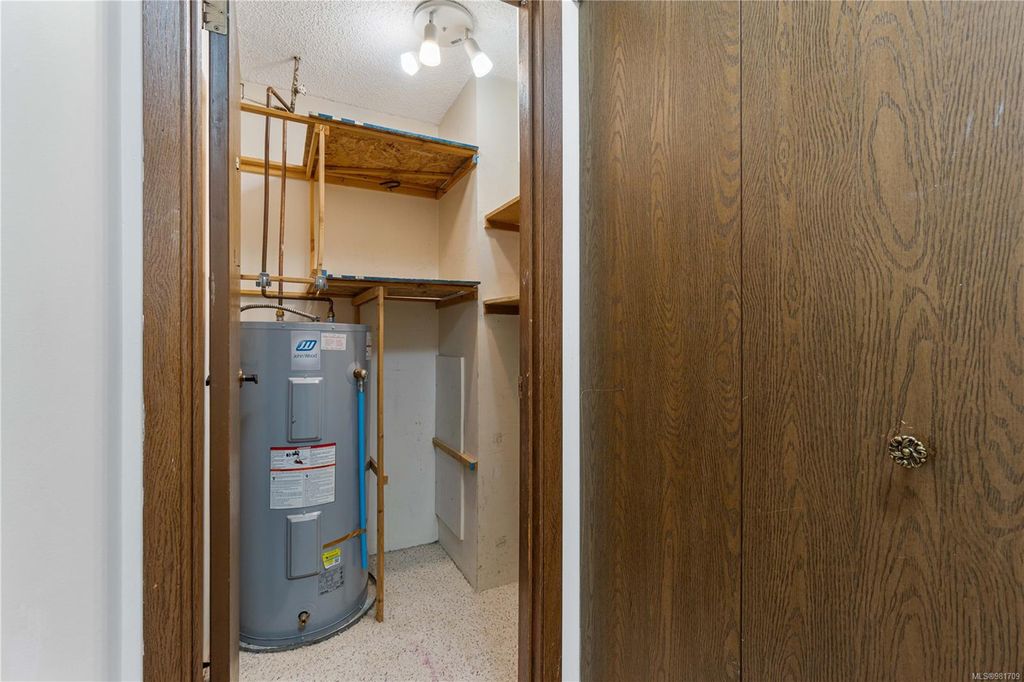 listing image 16047820893758905872