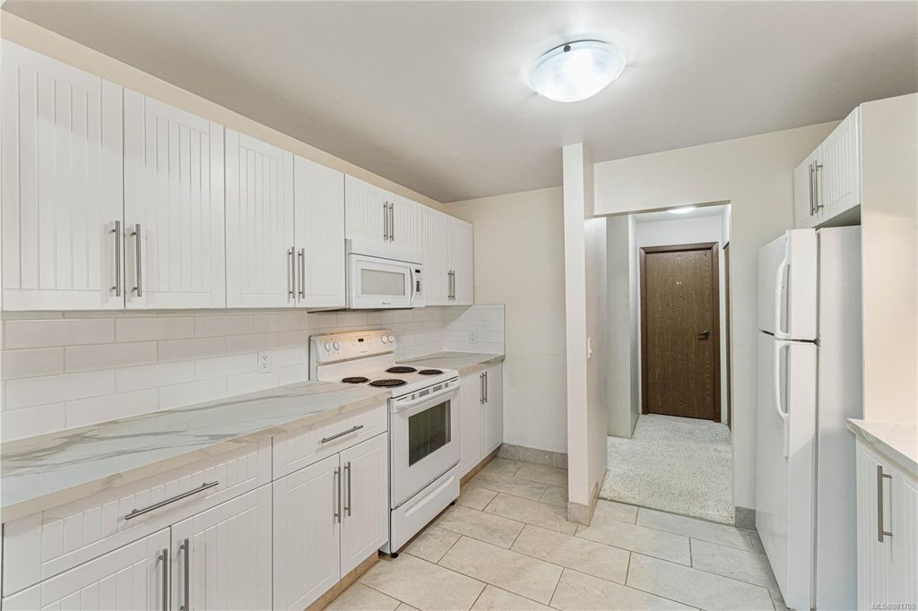 listing image 16046496826188319451