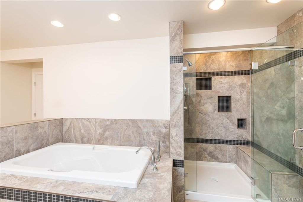 listing image 16043231032586