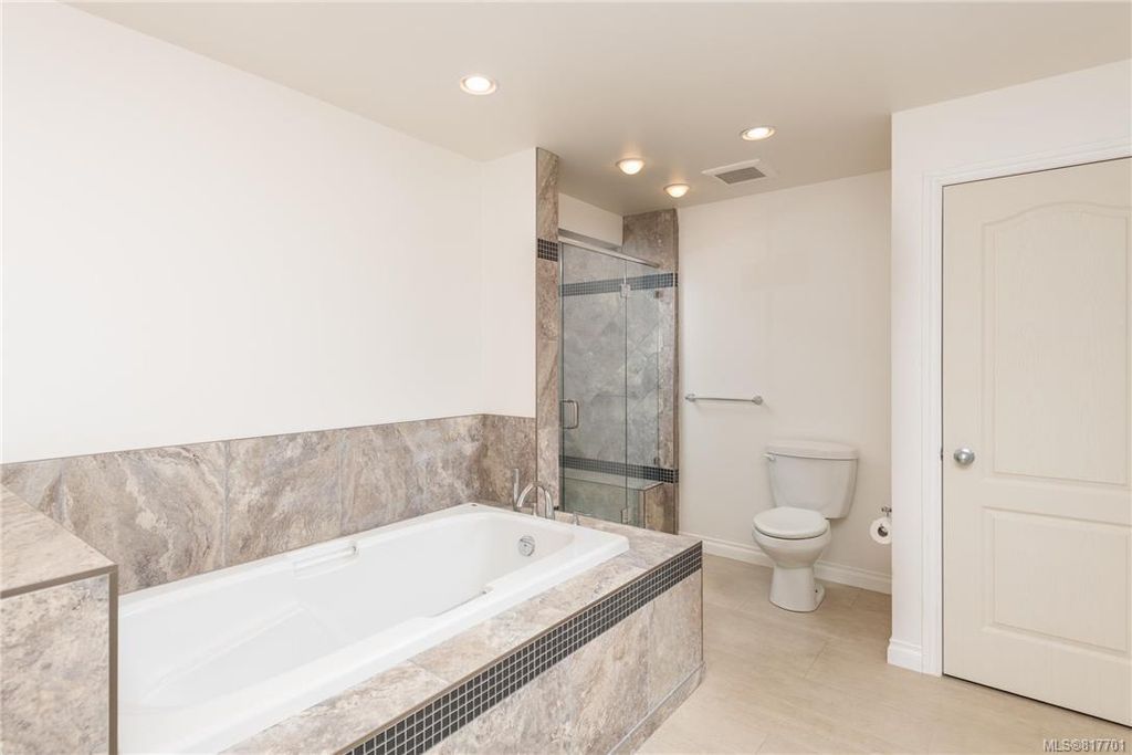 listing image 16044248093085