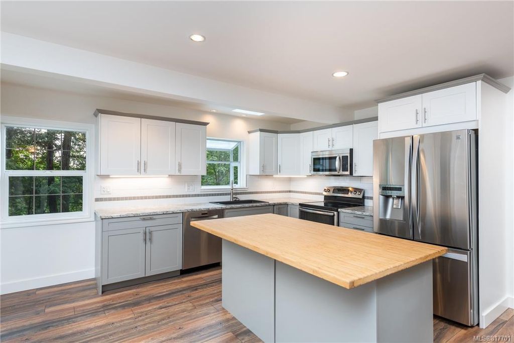 listing image 1604353357759