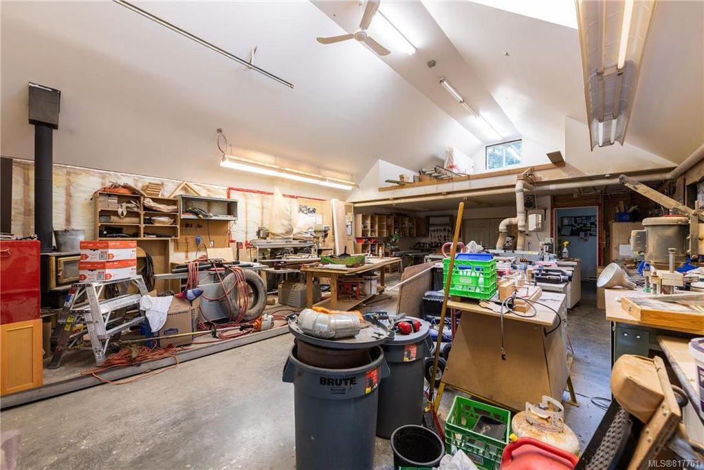 listing image 16043957521972