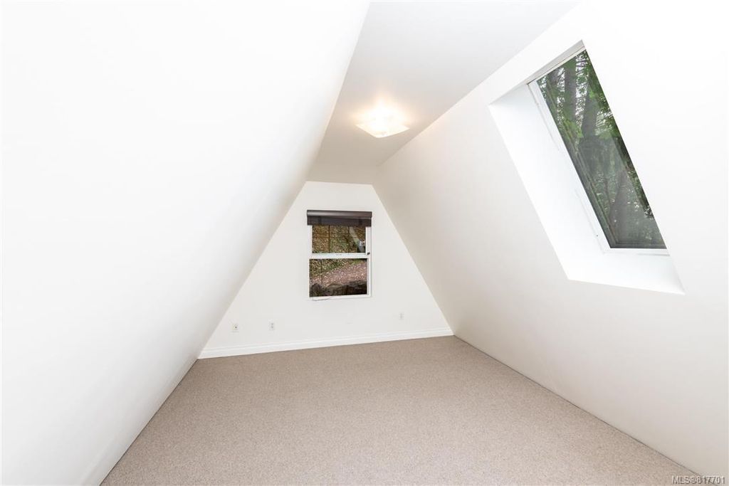 listing image 16043215433380