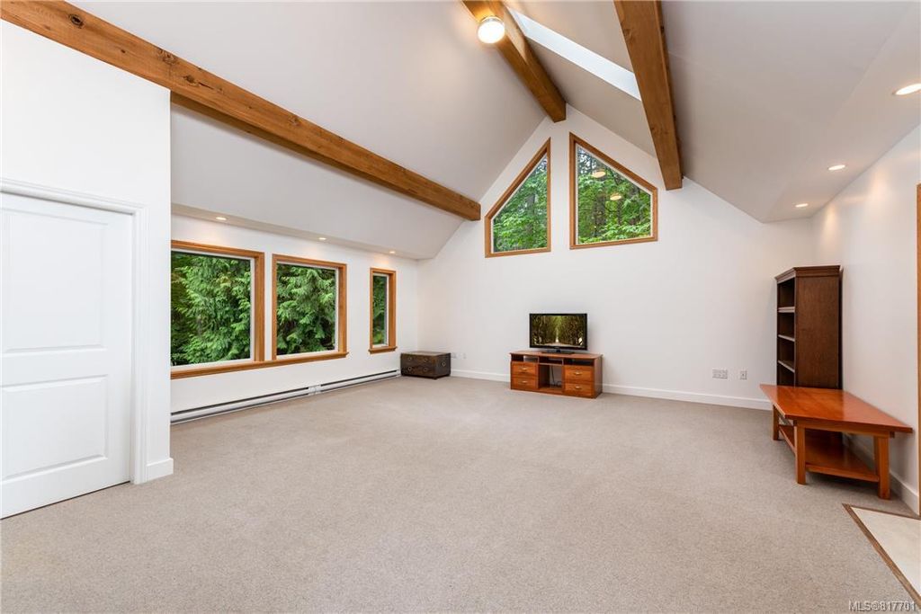 listing image 16042770484099