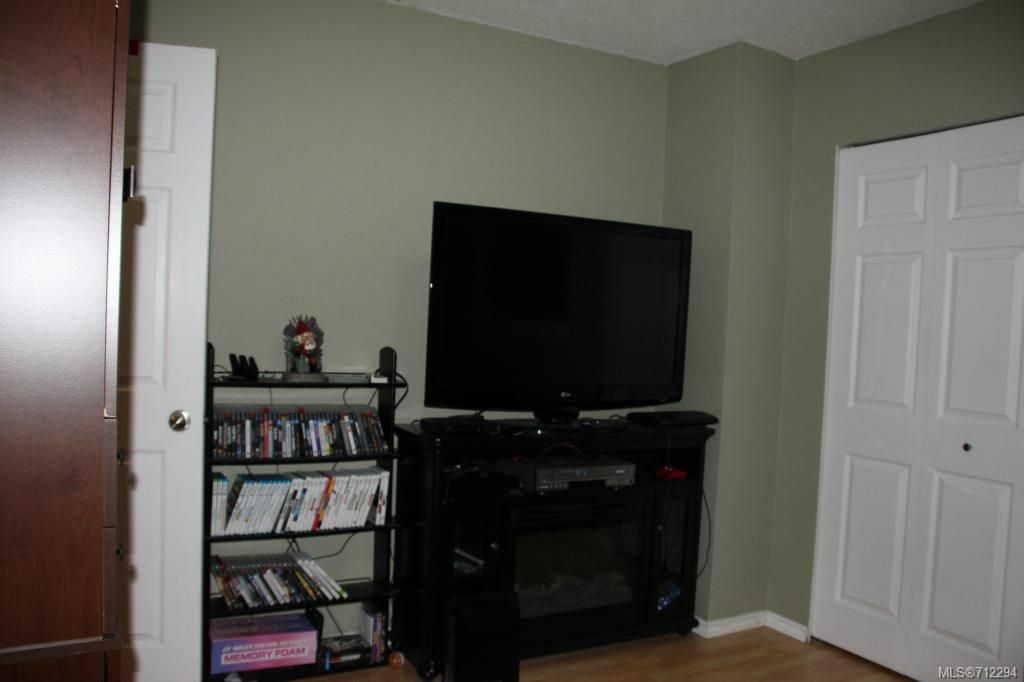 listing image 16049148472324085860