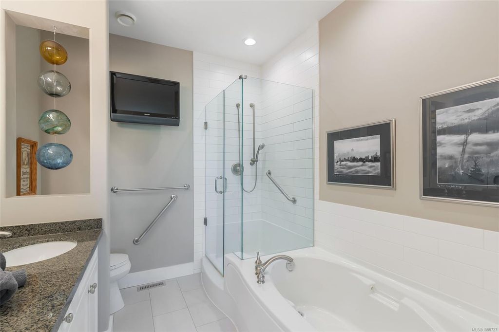 listing image 16042346240274536553