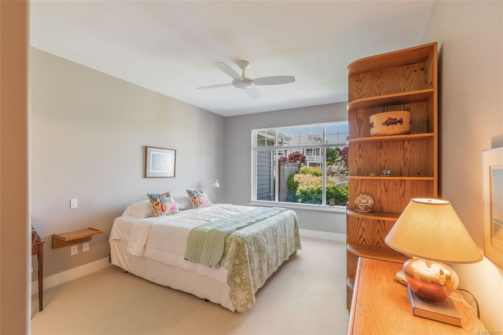 listing image 16043487603342985302