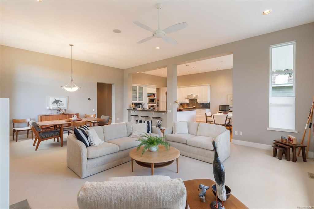 listing image 16047983071912705323
