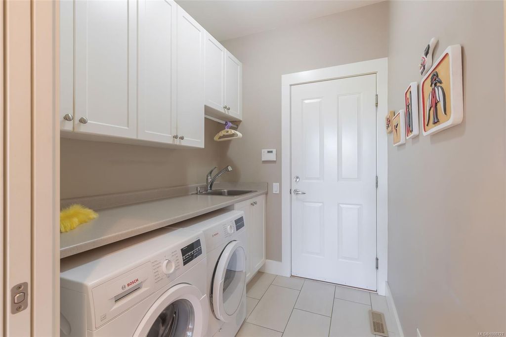 listing image 16046594868548958538