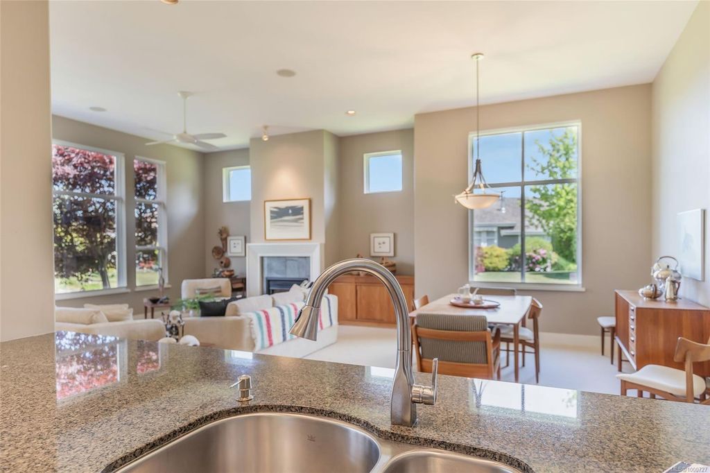 listing image 16044634268875519945