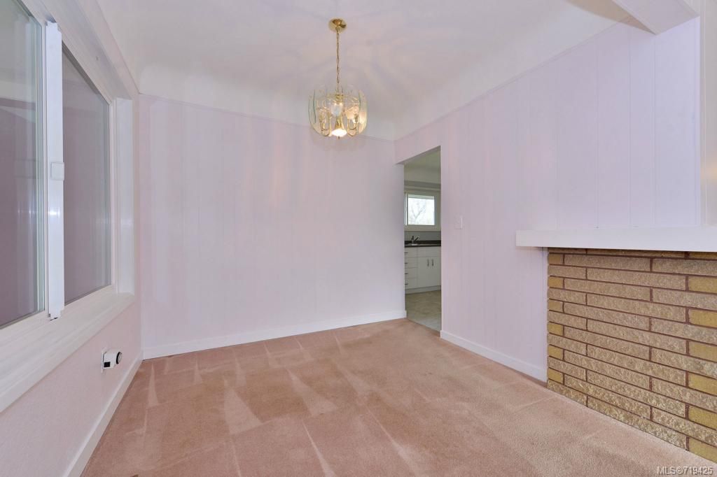 listing image 16040796763816240894