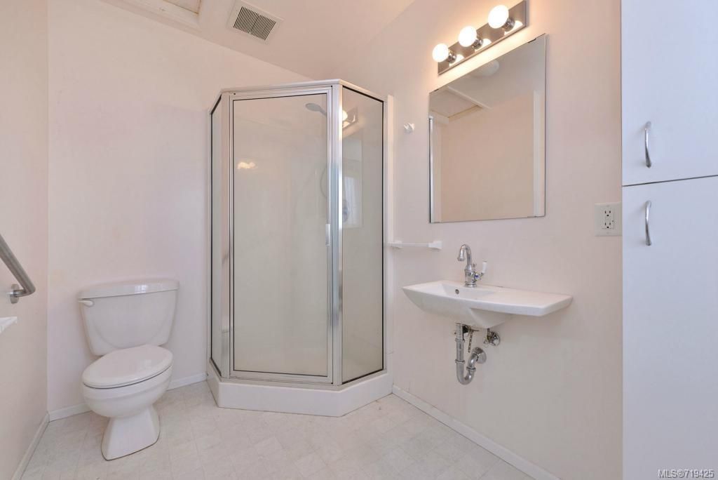 listing image 16048548885732522566