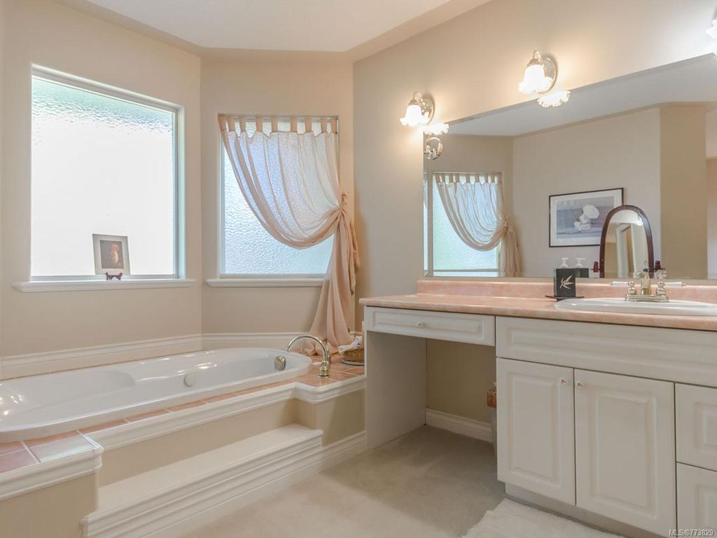 listing image 16044508669061129813