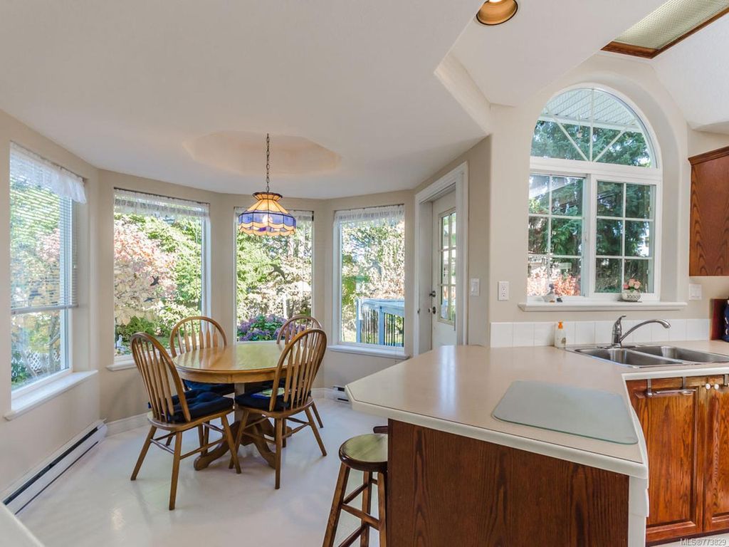 listing image 16046341862122494519