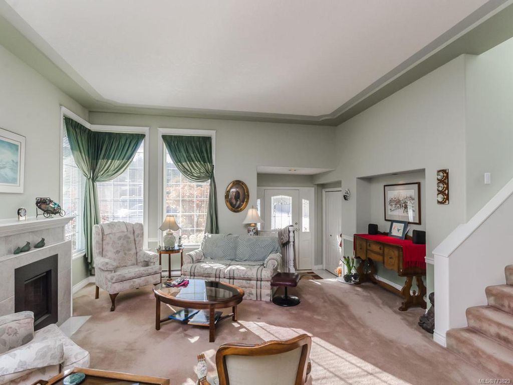 listing image 16047546014695340743