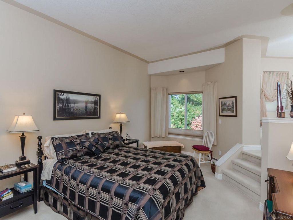listing image 16049843008574346583