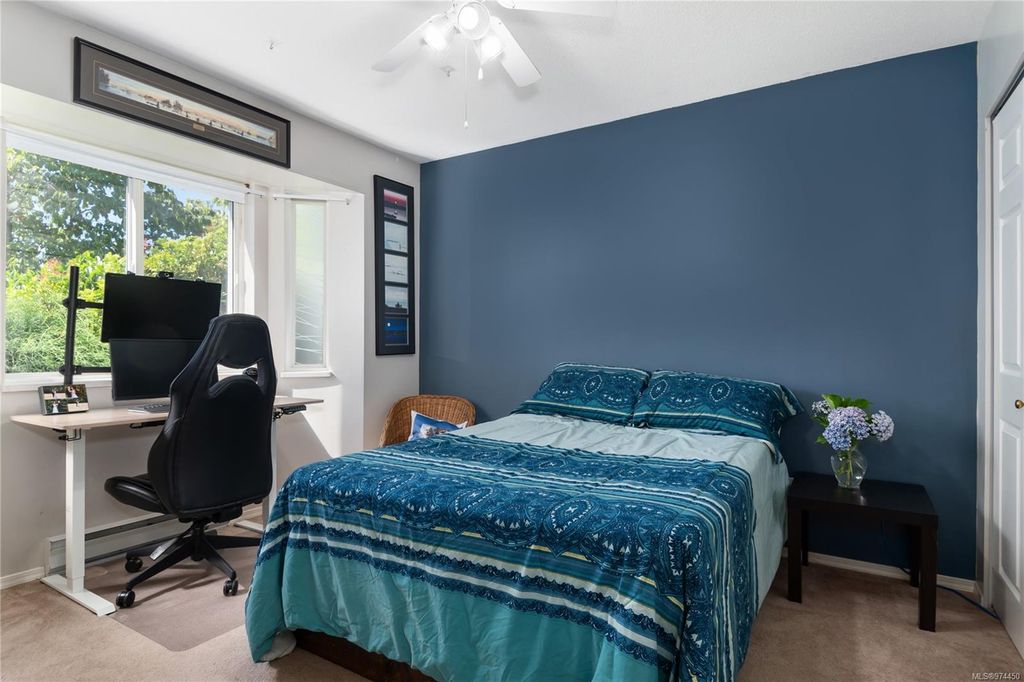 listing image 16043956050393980006