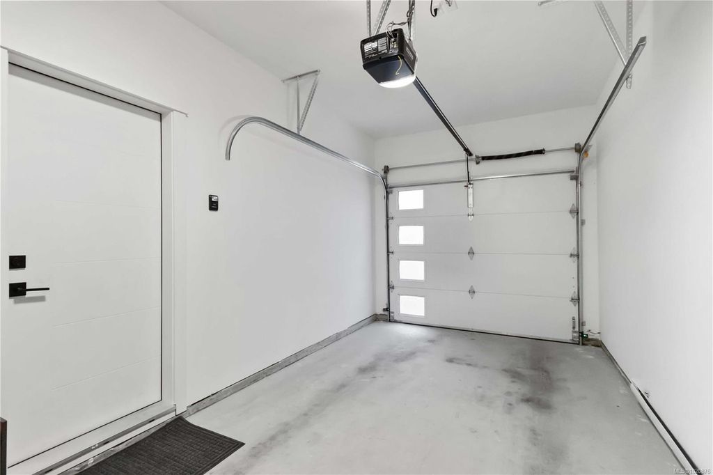 listing image 16042484415272978574