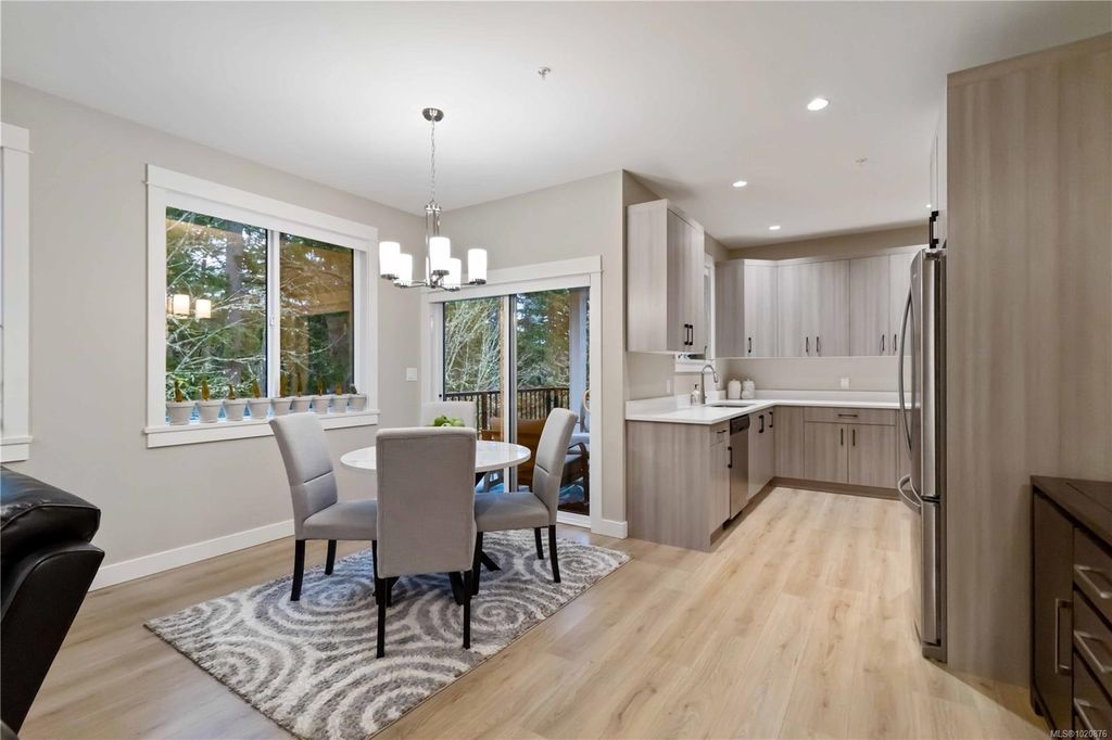 listing image 16040127923370914665