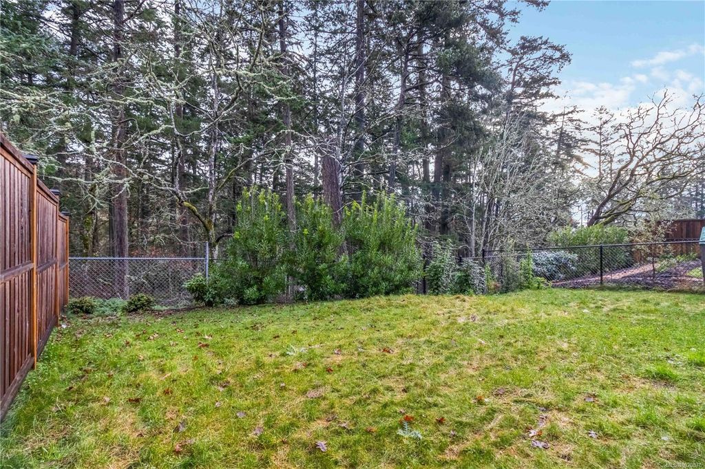 listing image 16042186814248340180