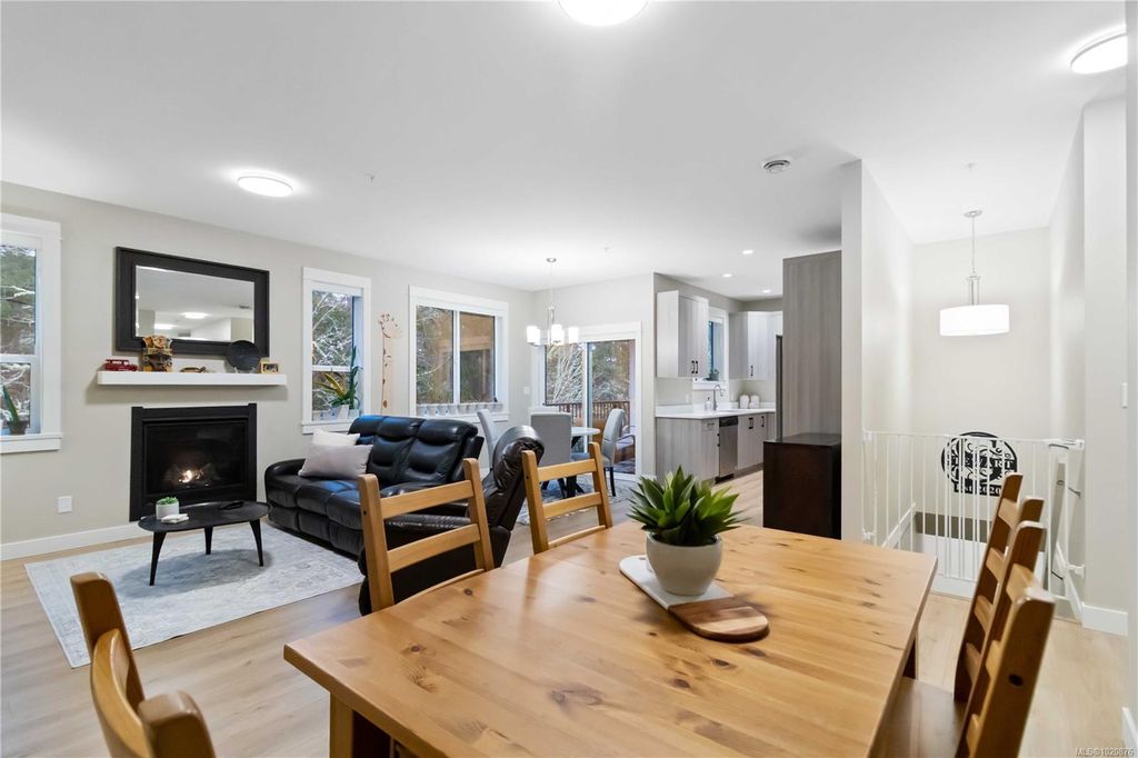 listing image 16040879101150894370