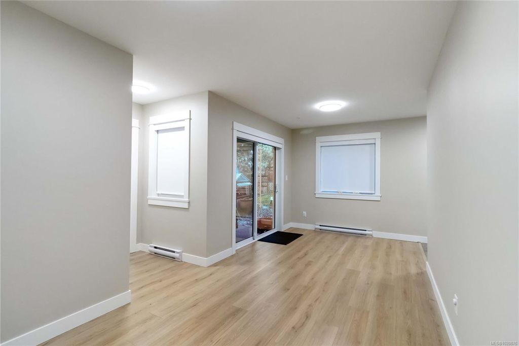 listing image 16047827446674382573