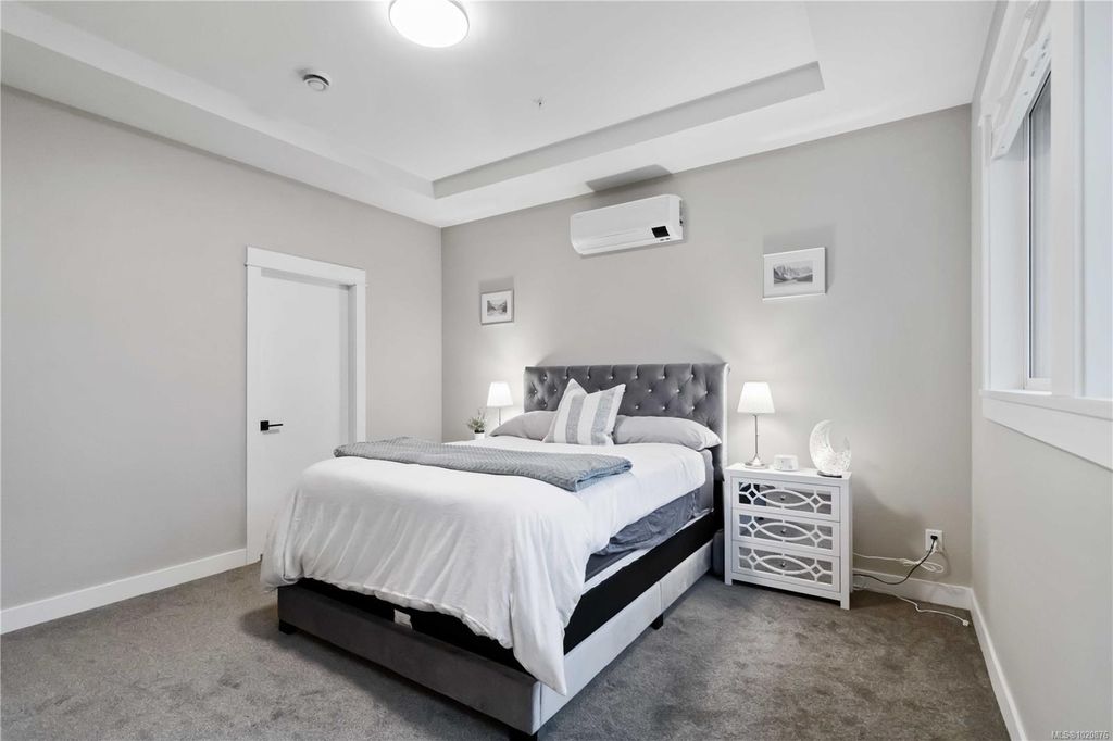 listing image 16045156673254108484