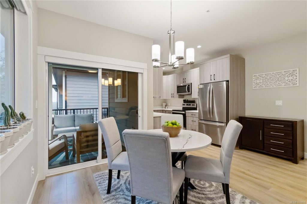 listing image 16048010003367583562