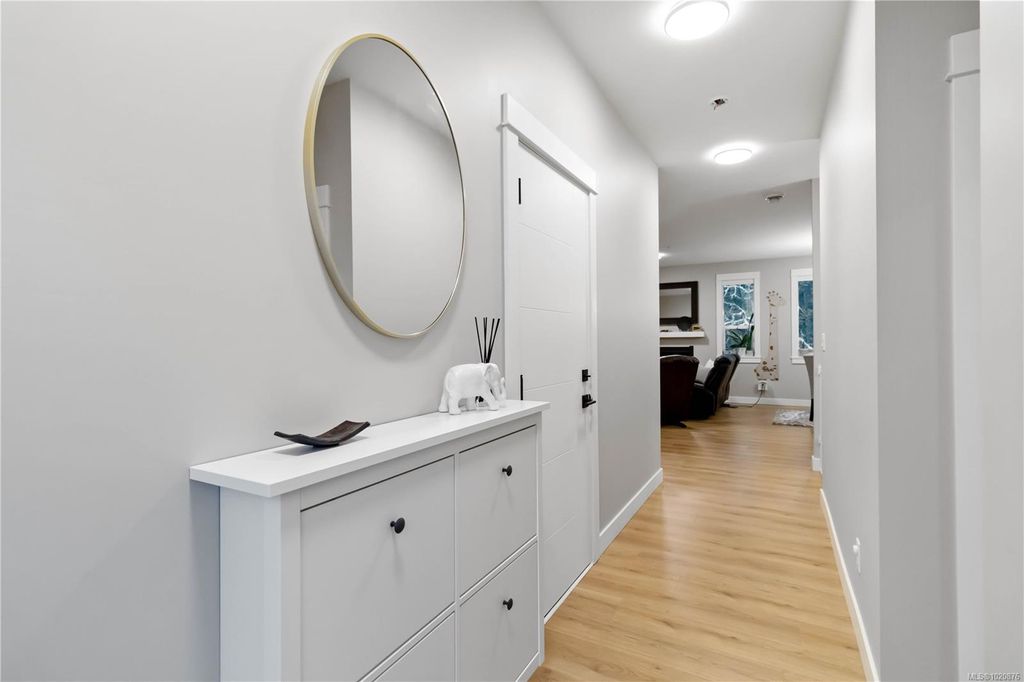 listing image 16040139195769667794