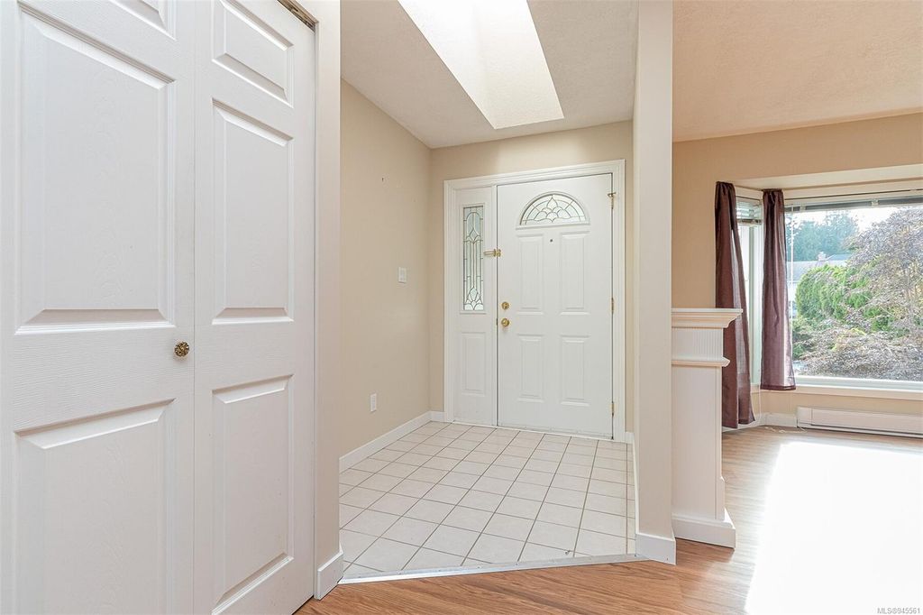 listing image 16049421407667933756