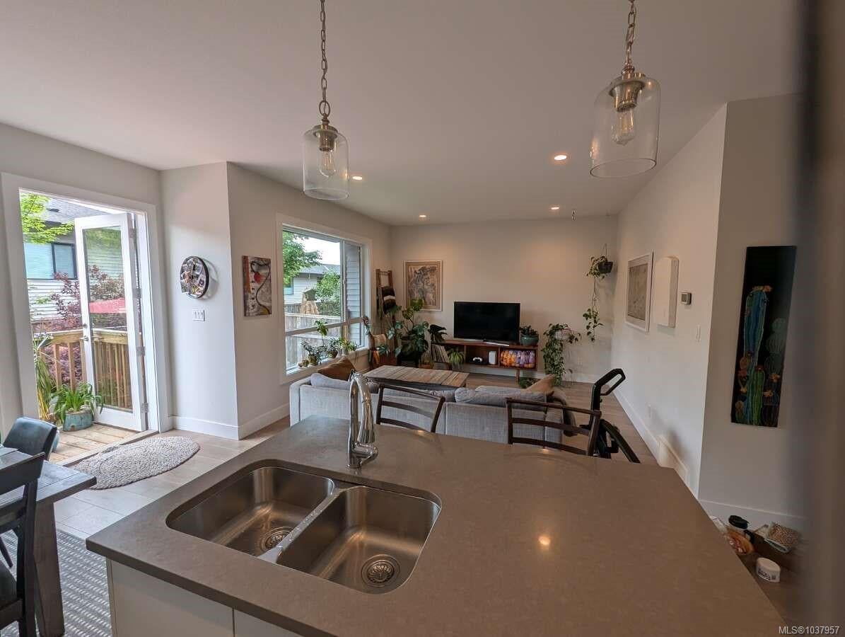 2607 Kendal Ave 38