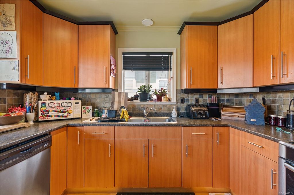 listing image 16047208730371885320