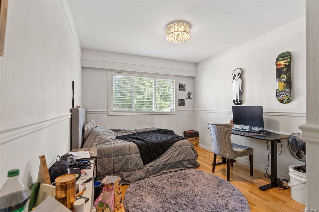 listing image 16048610691001067276