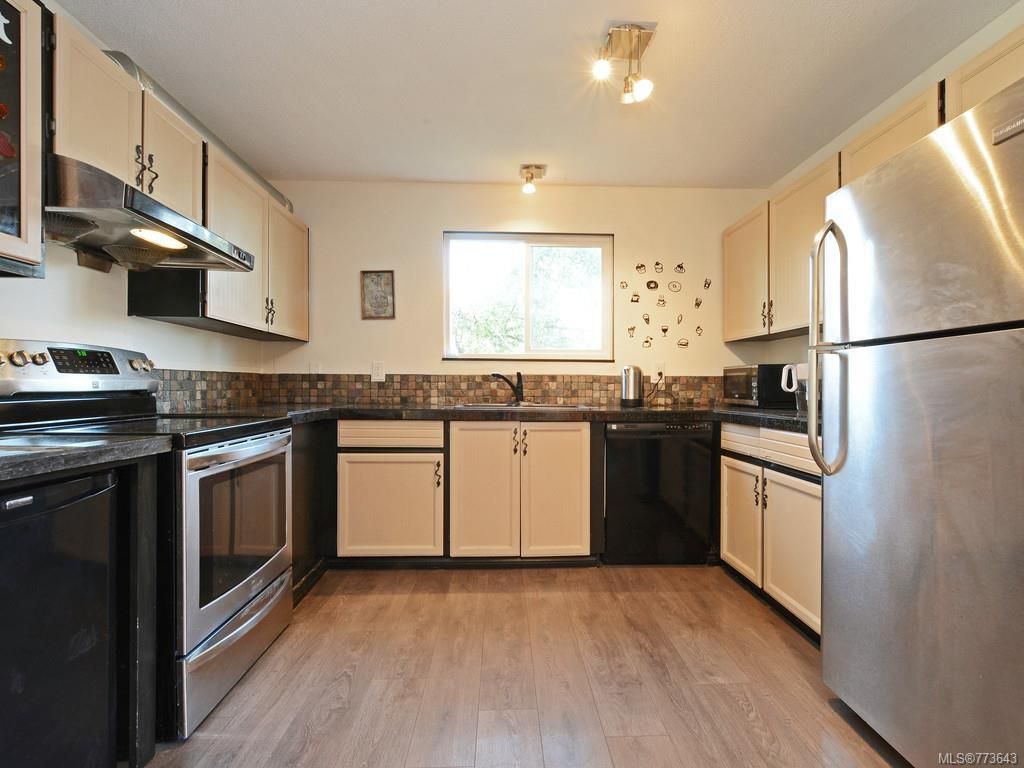 listing image 16048083044190724279