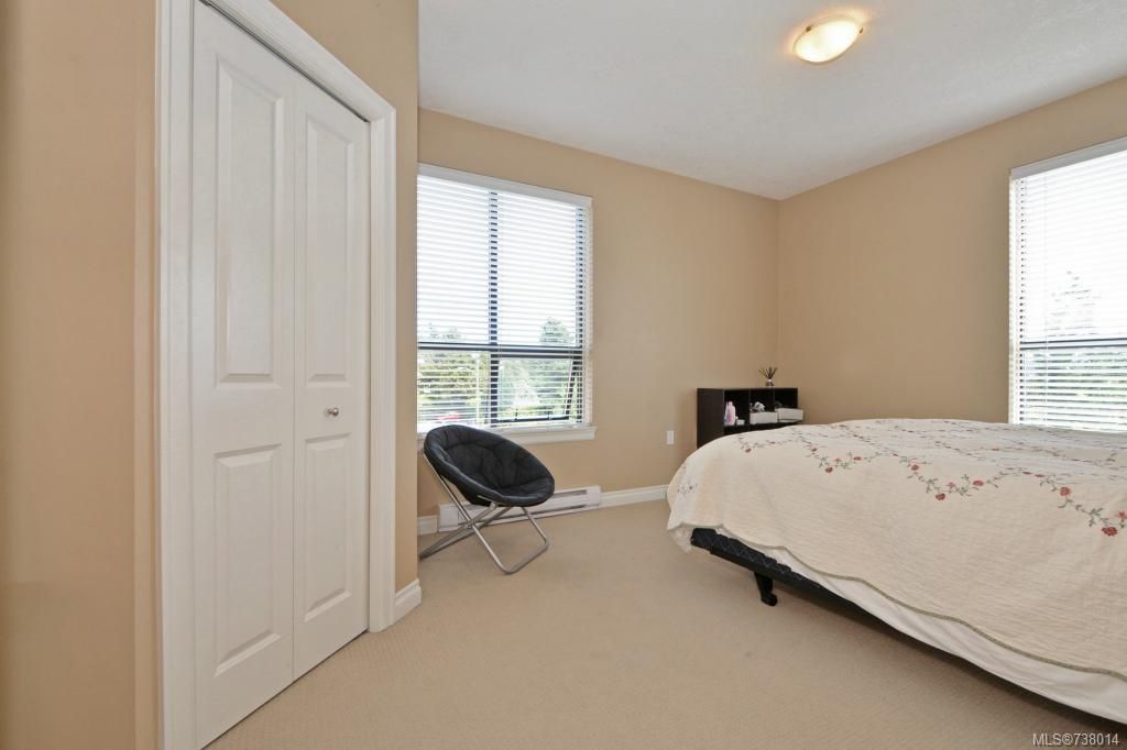 listing image 16045636073110538907