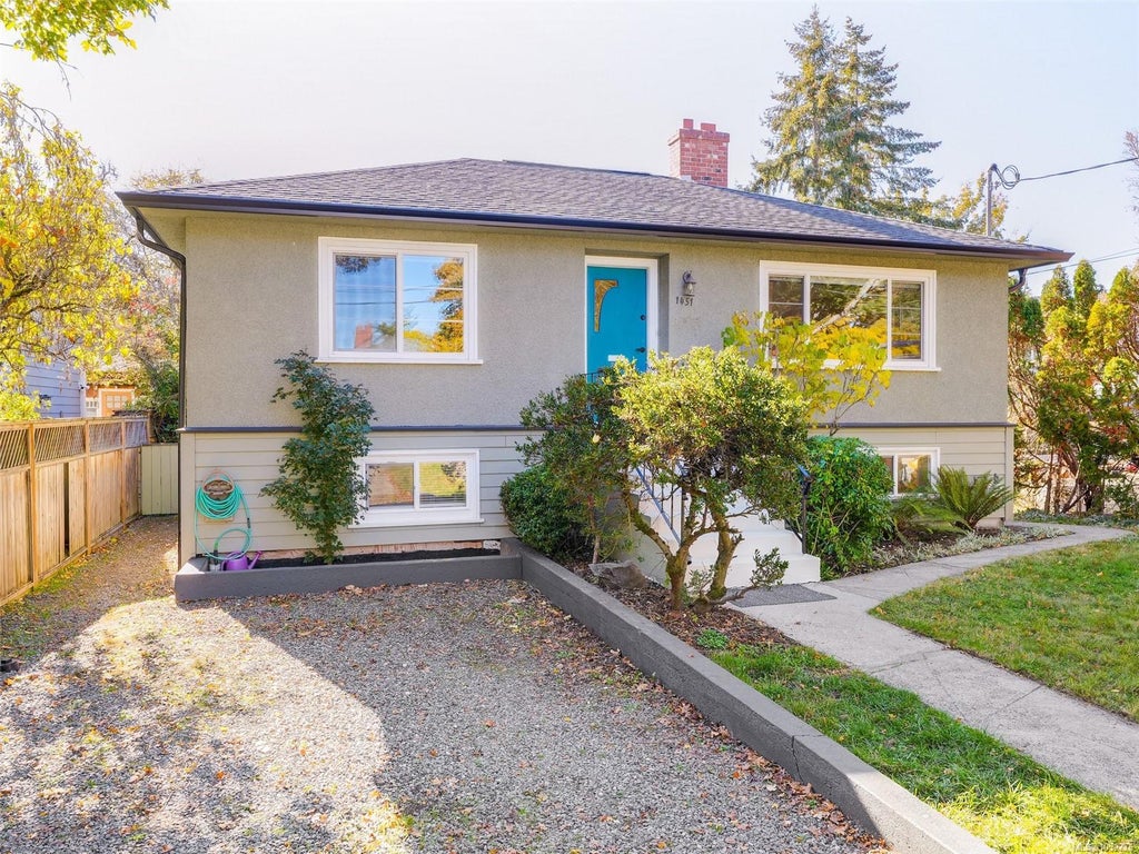 1451 LANG ST, VICTORIA, BC V8T 2S6 - Image 3352566599.jpeg?d=l