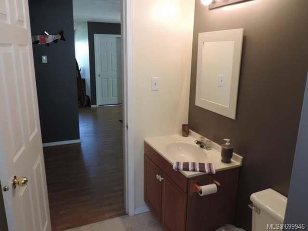 listing image 16045833724657243208