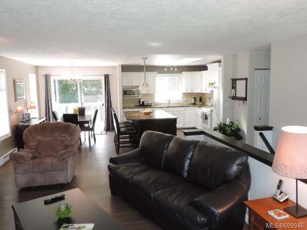 listing image 16049483580984079739