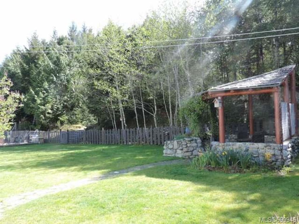 listing image 16049350254644987403