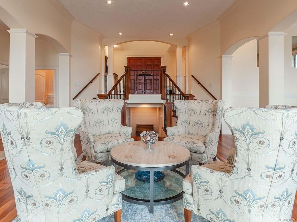 listing image 16045457156820457761