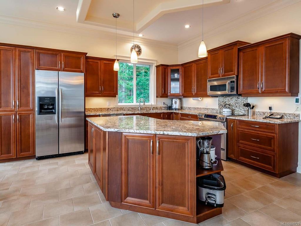 listing image 16041709469301925677