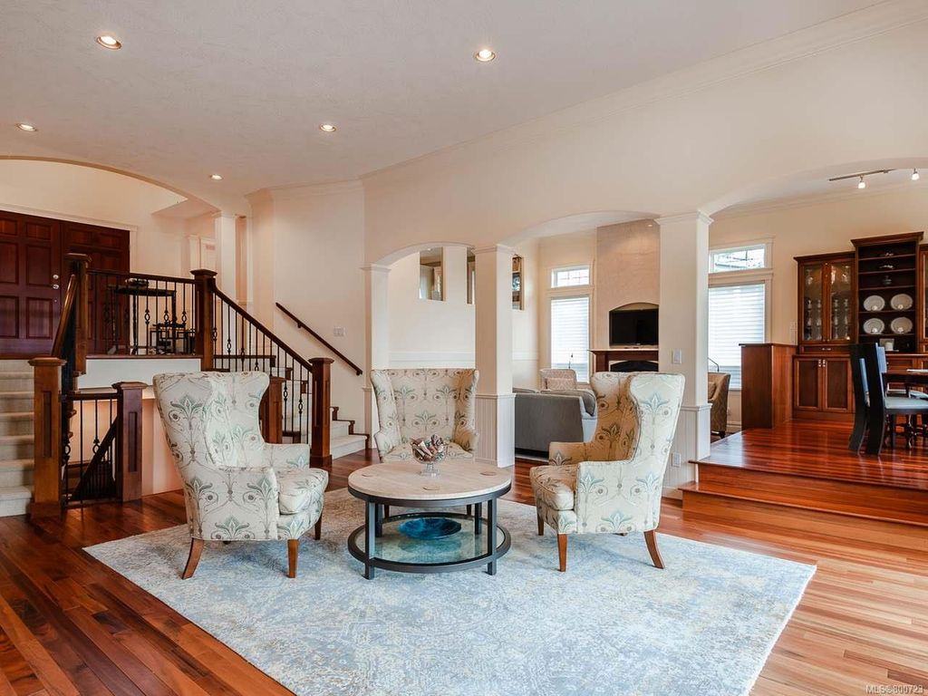 listing image 16041592656849508300