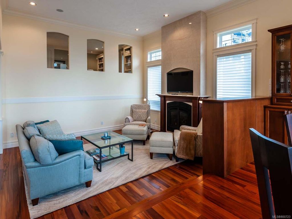 listing image 16041554531539680257