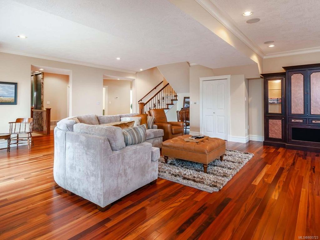 listing image 16049694479704482800